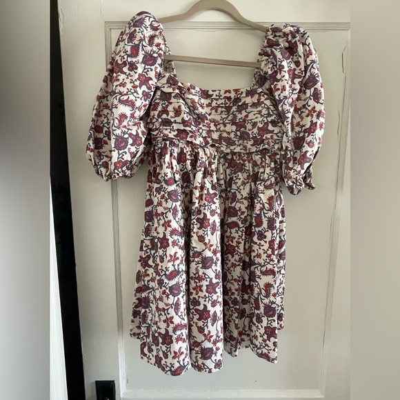 Abercrombie & Fitch Dresses & Skirts - Floral Abercrombie poof sleeve dress
